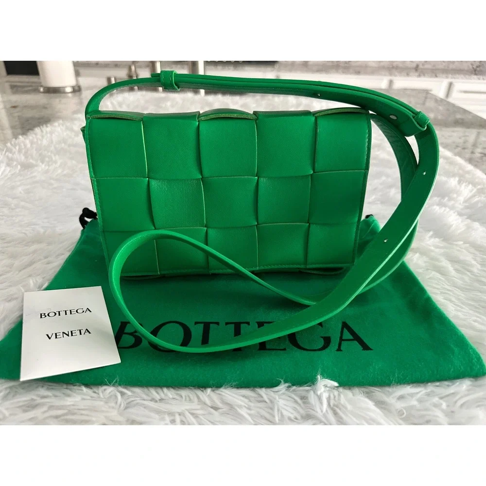 Bottega Veneta Cassette Leather Parakeet Green Crossbody Bag Handbag